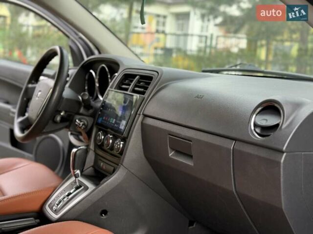 Додж Калибер 2011 в Николаеве на Automoto.ua Белый Додж Калибер, объемом двигателя 0 л и пробегом 205 тыс. км за 7900 $, фото 20 на Automoto.ua