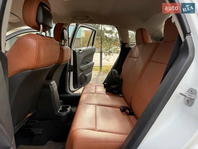 Додж Калибер 2011 в Николаеве на Automoto.ua Белый Додж Калибер, объемом двигателя 0 л и пробегом 205 тыс. км за 7900 $, фото 32 на Automoto.ua