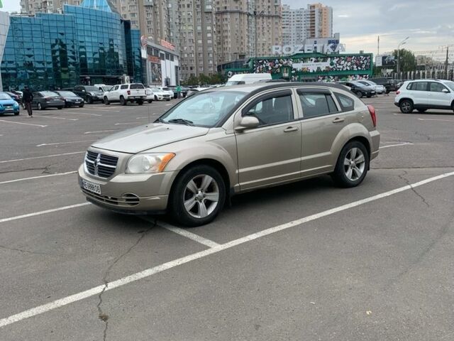 Бежевый Додж Калибер, объемом двигателя 2 л и пробегом 200 тыс. км за 7500 $, фото 2 на Automoto.ua