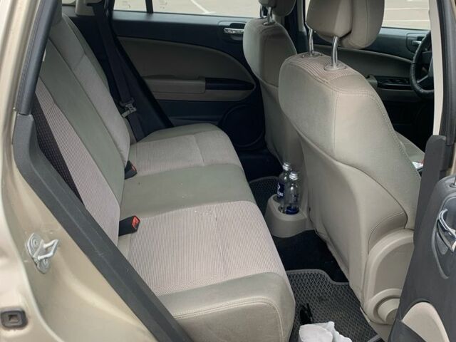 Бежевый Додж Калибер, объемом двигателя 2 л и пробегом 200 тыс. км за 7500 $, фото 6 на Automoto.ua