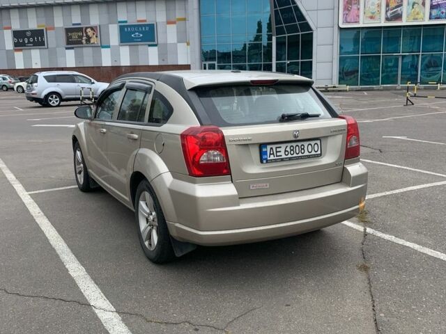 Бежевый Додж Калибер, объемом двигателя 2 л и пробегом 200 тыс. км за 7500 $, фото 5 на Automoto.ua