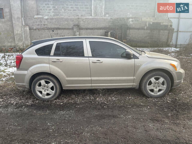 Бежевый Додж Калибер, объемом двигателя 2 л и пробегом 209 тыс. км за 7800 $, фото 1 на Automoto.ua