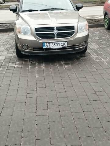 Бежевый Додж Калибер, объемом двигателя 2 л и пробегом 472 тыс. км за 6200 $, фото 1 на Automoto.ua