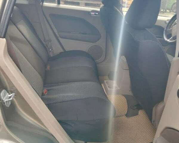 Бежевый Додж Калибер, объемом двигателя 1.96 л и пробегом 472 тыс. км за 7000 $, фото 3 на Automoto.ua