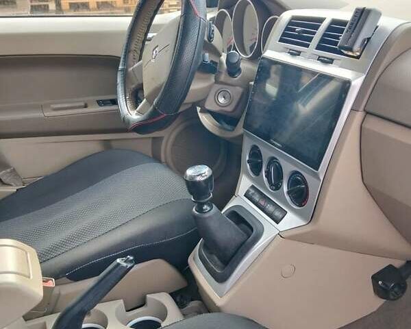 Бежевый Додж Калибер, объемом двигателя 2 л и пробегом 472 тыс. км за 6200 $, фото 8 на Automoto.ua