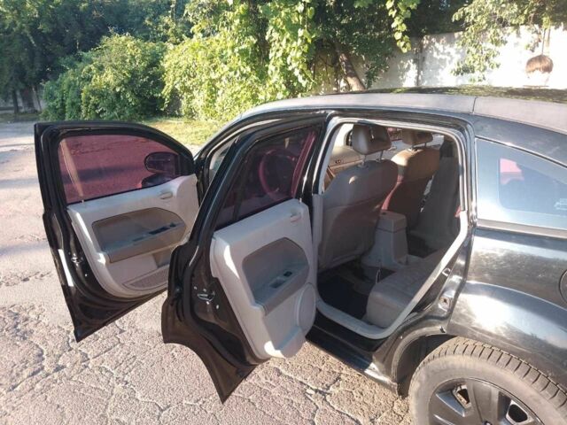 Черный Додж Калибер, объемом двигателя 1.8 л и пробегом 275 тыс. км за 4600 $, фото 3 на Automoto.ua