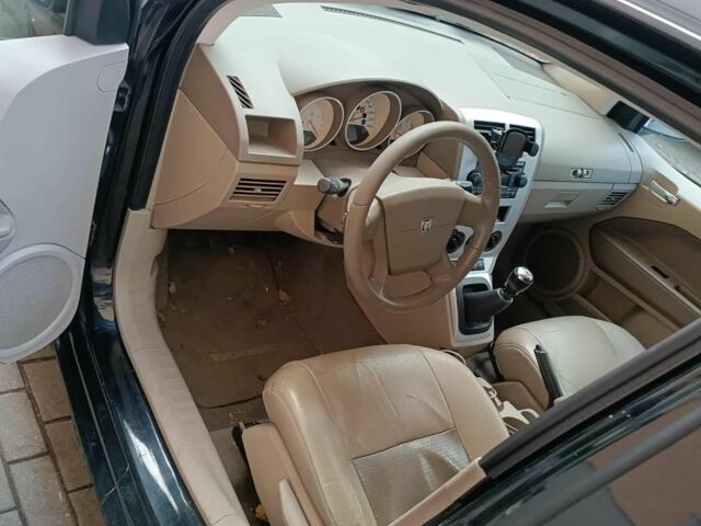 Черный Додж Калибер, объемом двигателя 2 л и пробегом 260 тыс. км за 2400 $, фото 7 на Automoto.ua