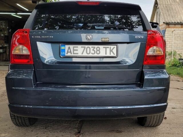 Чорний Додж Caliber, об'ємом двигуна 2 л та пробігом 261 тис. км за 5500 $, фото 3 на Automoto.ua