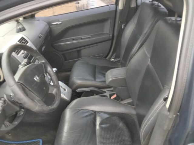 Чорний Додж Caliber, об'ємом двигуна 2 л та пробігом 261 тис. км за 5500 $, фото 7 на Automoto.ua