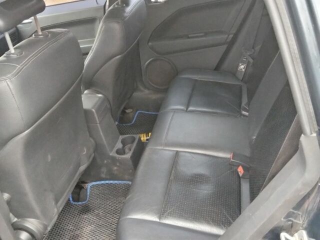 Чорний Додж Caliber, об'ємом двигуна 2 л та пробігом 261 тис. км за 5500 $, фото 6 на Automoto.ua