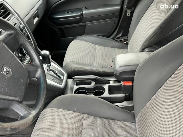 Чорний Додж Caliber, об'ємом двигуна 2 л та пробігом 317 тис. км за 6240 $, фото 27 на Automoto.ua