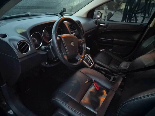 Чорний Додж Caliber, об'ємом двигуна 2.4 л та пробігом 177 тис. км за 7899 $, фото 6 на Automoto.ua