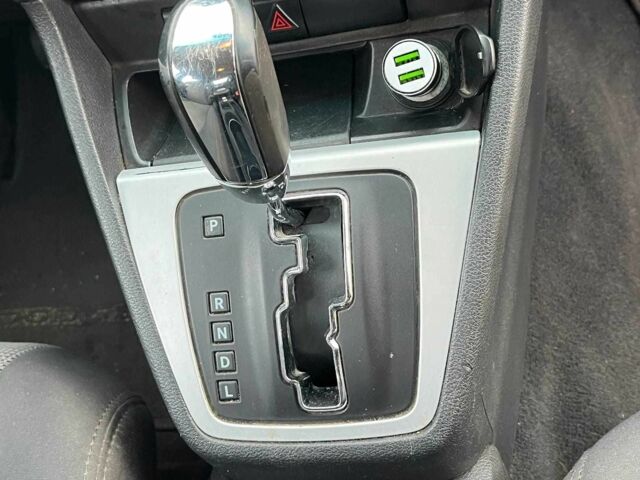 Чорний Додж Caliber, об'ємом двигуна 2 л та пробігом 317 тис. км за 6240 $, фото 18 на Automoto.ua