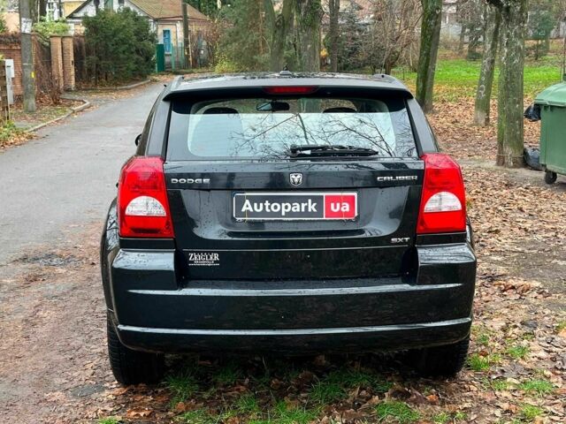 Чорний Додж Caliber, об'ємом двигуна 2 л та пробігом 317 тис. км за 6240 $, фото 8 на Automoto.ua