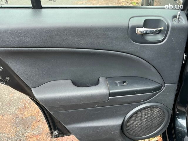 Чорний Додж Caliber, об'ємом двигуна 2 л та пробігом 317 тис. км за 6240 $, фото 22 на Automoto.ua