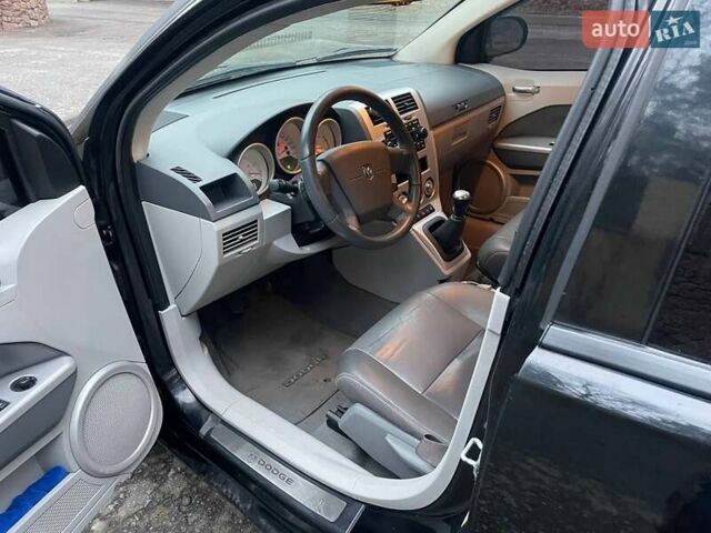 Черный Додж Калибер, объемом двигателя 1.97 л и пробегом 210 тыс. км за 5350 $, фото 9 на Automoto.ua