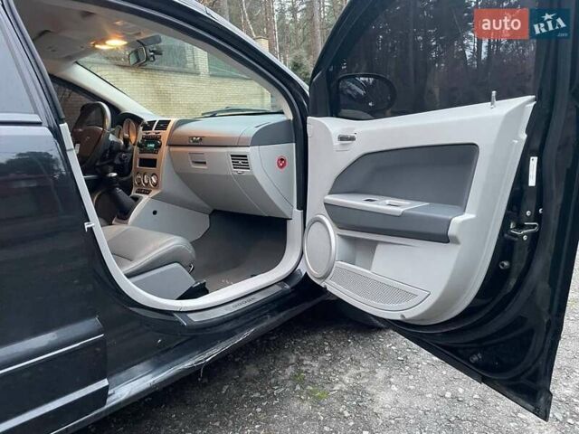 Черный Додж Калибер, объемом двигателя 1.97 л и пробегом 210 тыс. км за 5350 $, фото 11 на Automoto.ua