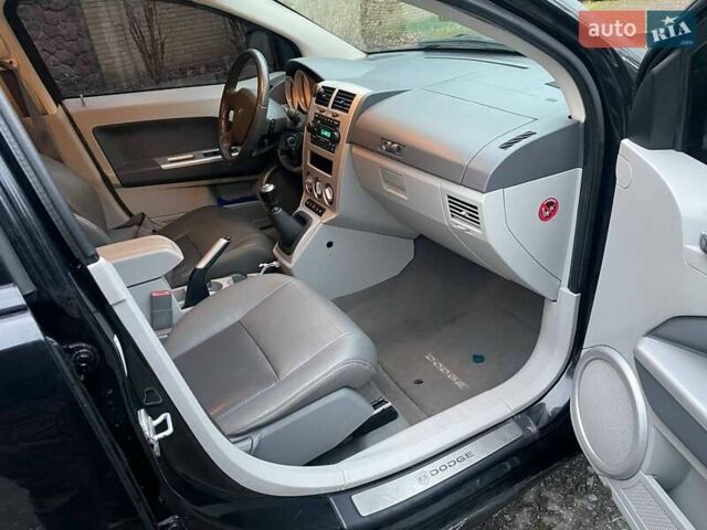 Черный Додж Калибер, объемом двигателя 1.97 л и пробегом 210 тыс. км за 5350 $, фото 10 на Automoto.ua