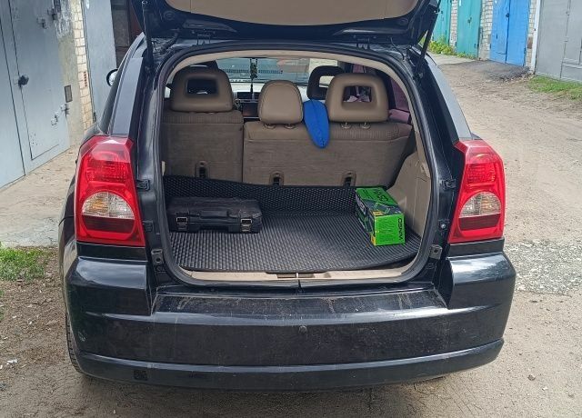 Чорний Додж Caliber, об'ємом двигуна 1.8 л та пробігом 274 тис. км за 5000 $, фото 1 на Automoto.ua