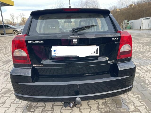 Черный Додж Калибер, объемом двигателя 2 л и пробегом 187 тыс. км за 3250 $, фото 1 на Automoto.ua