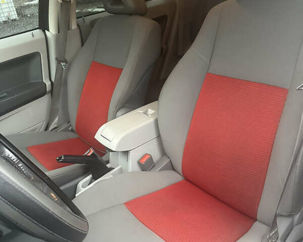 Чорний Додж Caliber, об'ємом двигуна 1.8 л та пробігом 170 тис. км за 5800 $, фото 10 на Automoto.ua