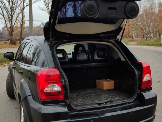 Черный Додж Калибер, объемом двигателя 1.8 л и пробегом 221 тыс. км за 4550 $, фото 8 на Automoto.ua