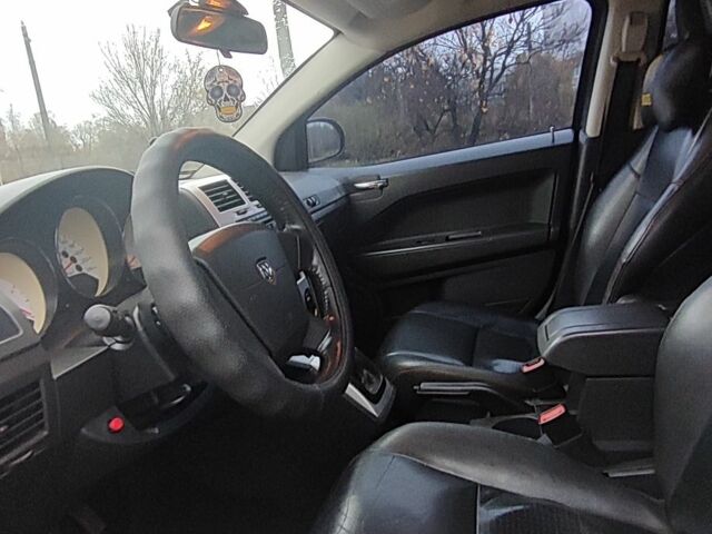 Черный Додж Калибер, объемом двигателя 1.8 л и пробегом 221 тыс. км за 4550 $, фото 13 на Automoto.ua