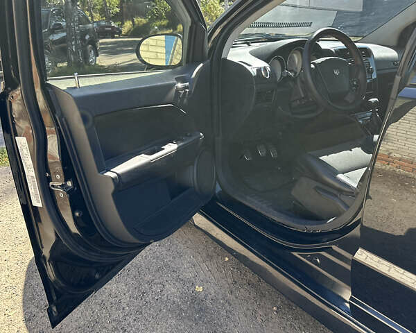 Чорний Додж Caliber, об'ємом двигуна 2.4 л та пробігом 178 тис. км за 8500 $, фото 9 на Automoto.ua