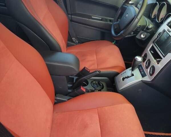 Черный Додж Калибер, объемом двигателя 2 л и пробегом 367 тыс. км за 4600 $, фото 2 на Automoto.ua