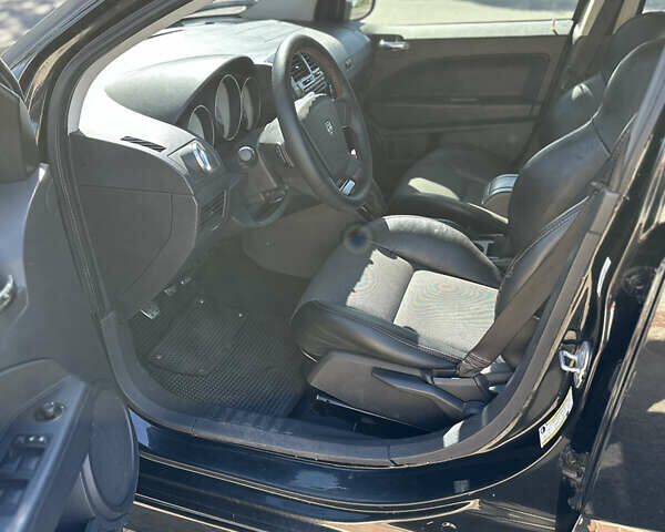 Чорний Додж Caliber, об'ємом двигуна 2.4 л та пробігом 178 тис. км за 8500 $, фото 6 на Automoto.ua
