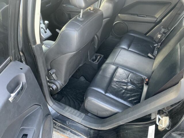 Черный Додж Калибер, объемом двигателя 2 л и пробегом 250 тыс. км за 1900 $, фото 9 на Automoto.ua