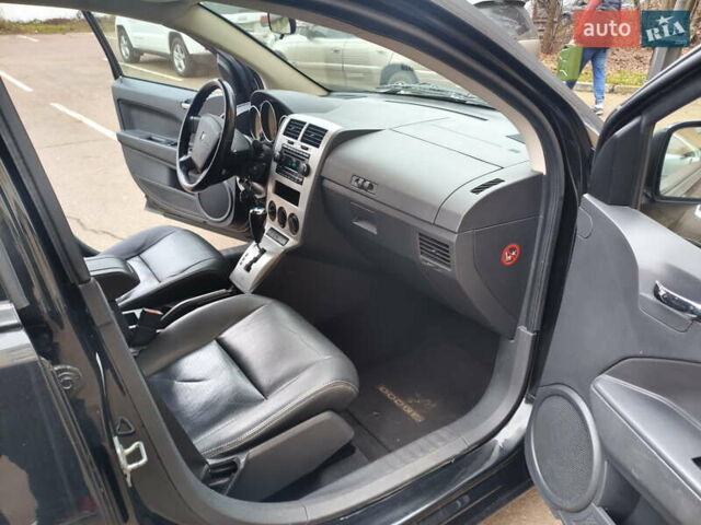 Черный Додж Калибер, объемом двигателя 2 л и пробегом 137 тыс. км за 6198 $, фото 10 на Automoto.ua