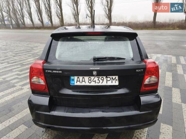 Черный Додж Калибер, объемом двигателя 2 л и пробегом 303 тыс. км за 5700 $, фото 1 на Automoto.ua