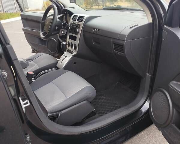 Черный Додж Калибер, объемом двигателя 2 л и пробегом 155 тыс. км за 4900 $, фото 13 на Automoto.ua