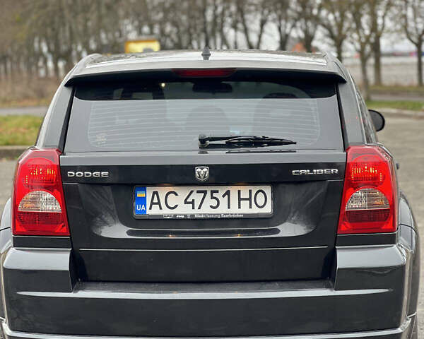 Черный Додж Калибер, объемом двигателя 1.8 л и пробегом 113 тыс. км за 5999 $, фото 3 на Automoto.ua