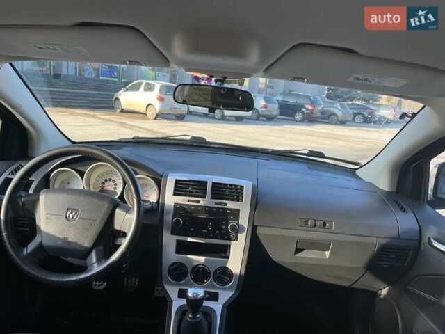 Чорний Додж Caliber, об'ємом двигуна 2 л та пробігом 160 тис. км за 8500 $, фото 4 на Automoto.ua