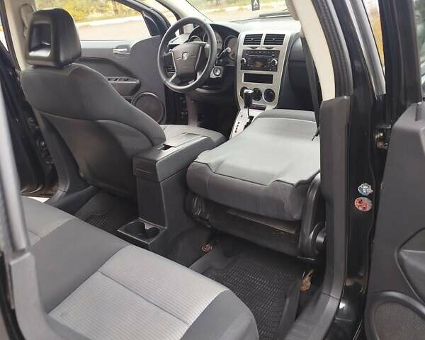 Черный Додж Калибер, объемом двигателя 2 л и пробегом 155 тыс. км за 4900 $, фото 11 на Automoto.ua