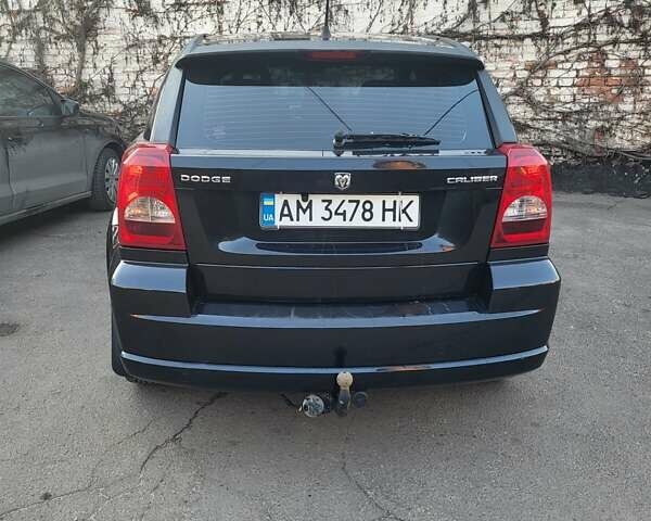Черный Додж Калибер, объемом двигателя 1.8 л и пробегом 260 тыс. км за 5300 $, фото 3 на Automoto.ua