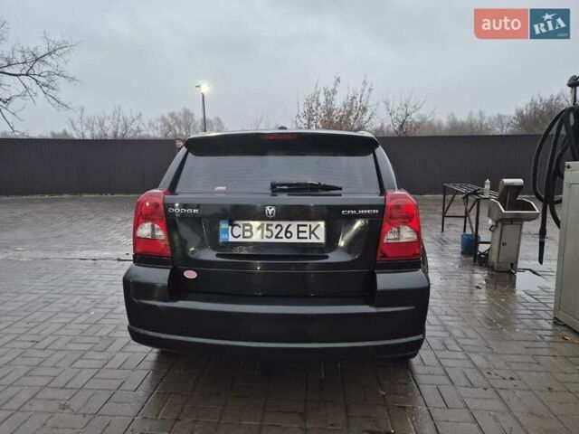 Черный Додж Калибер, объемом двигателя 2.36 л и пробегом 177 тыс. км за 7899 $, фото 15 на Automoto.ua