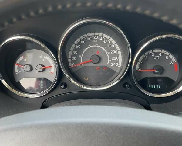 Чорний Додж Caliber, об'ємом двигуна 2 л та пробігом 195 тис. км за 6999 $, фото 8 на Automoto.ua