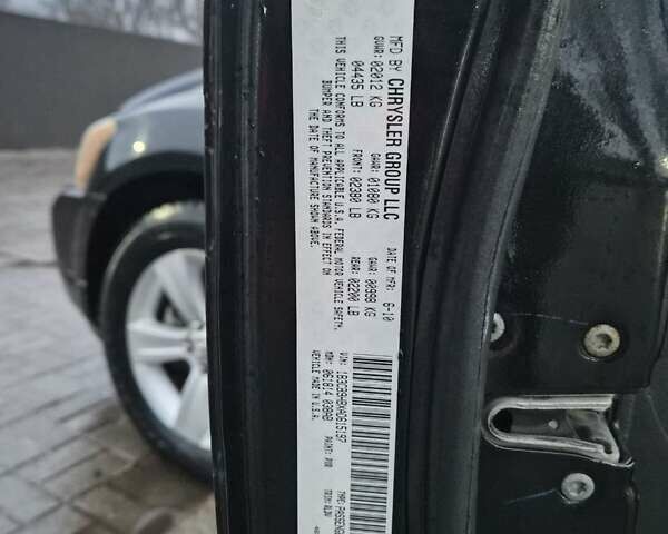 Черный Додж Калибер, объемом двигателя 2.36 л и пробегом 177 тыс. км за 7899 $, фото 22 на Automoto.ua