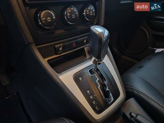 Черный Додж Калибер, объемом двигателя 2.36 л и пробегом 177 тыс. км за 7899 $, фото 21 на Automoto.ua