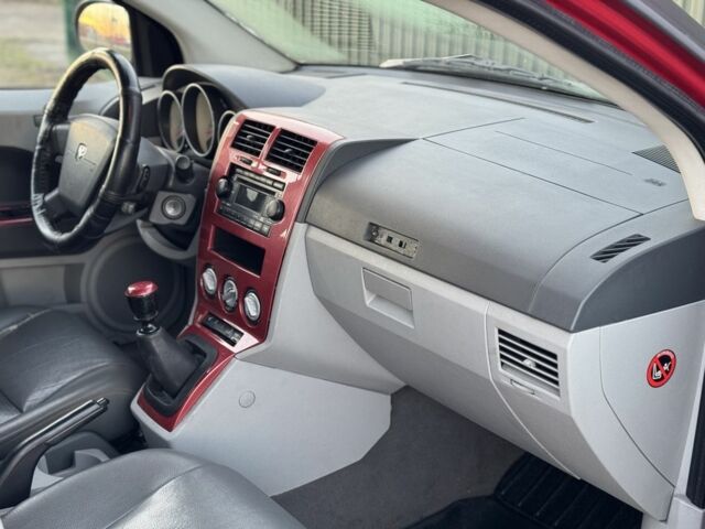 Черный Додж Калибер, объемом двигателя 2 л и пробегом 250 тыс. км за 3400 $, фото 6 на Automoto.ua