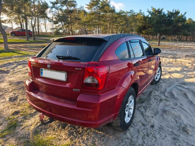 Красный Додж Калибер, объемом двигателя 2 л и пробегом 234 тыс. км за 6500 $, фото 1 на Automoto.ua