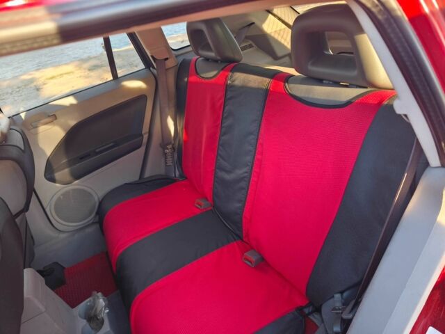 Красный Додж Калибер, объемом двигателя 2 л и пробегом 234 тыс. км за 6500 $, фото 9 на Automoto.ua