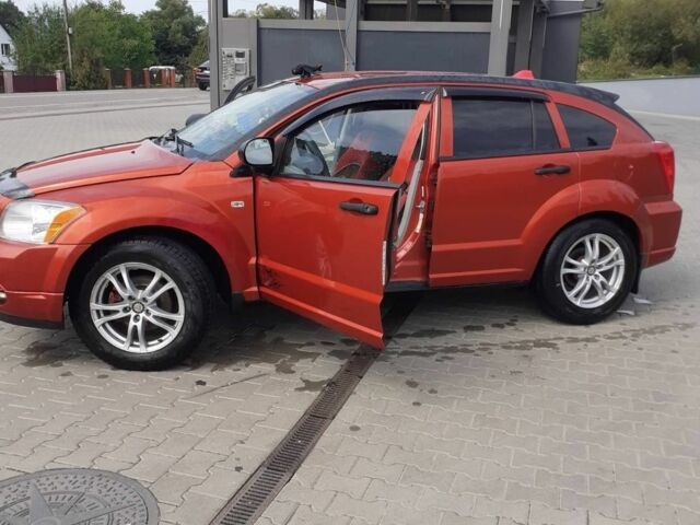 Красный Додж Калибер, объемом двигателя 2 л и пробегом 243 тыс. км за 5888 $, фото 5 на Automoto.ua