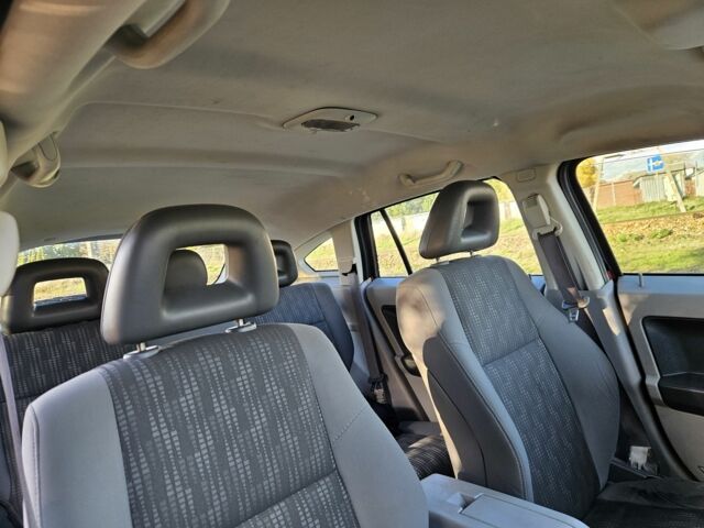 Красный Додж Калибер, объемом двигателя 2 л и пробегом 350 тыс. км за 2600 $, фото 11 на Automoto.ua