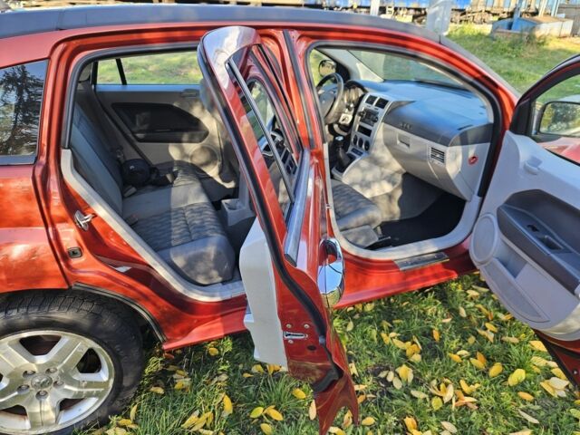 Красный Додж Калибер, объемом двигателя 2 л и пробегом 350 тыс. км за 2600 $, фото 6 на Automoto.ua
