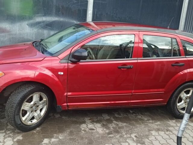 Красный Додж Калибер, объемом двигателя 2 л и пробегом 250 тыс. км за 5700 $, фото 1 на Automoto.ua