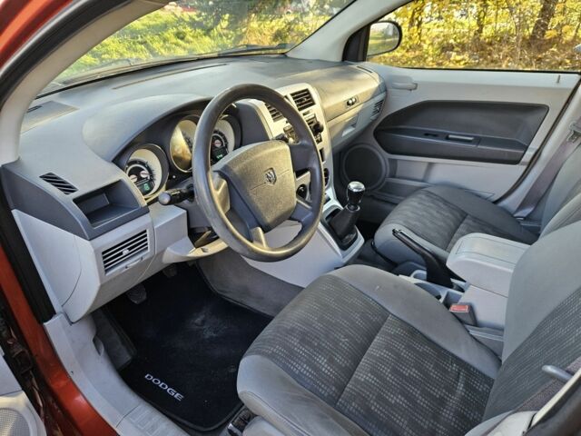 Красный Додж Калибер, объемом двигателя 2 л и пробегом 350 тыс. км за 2600 $, фото 13 на Automoto.ua